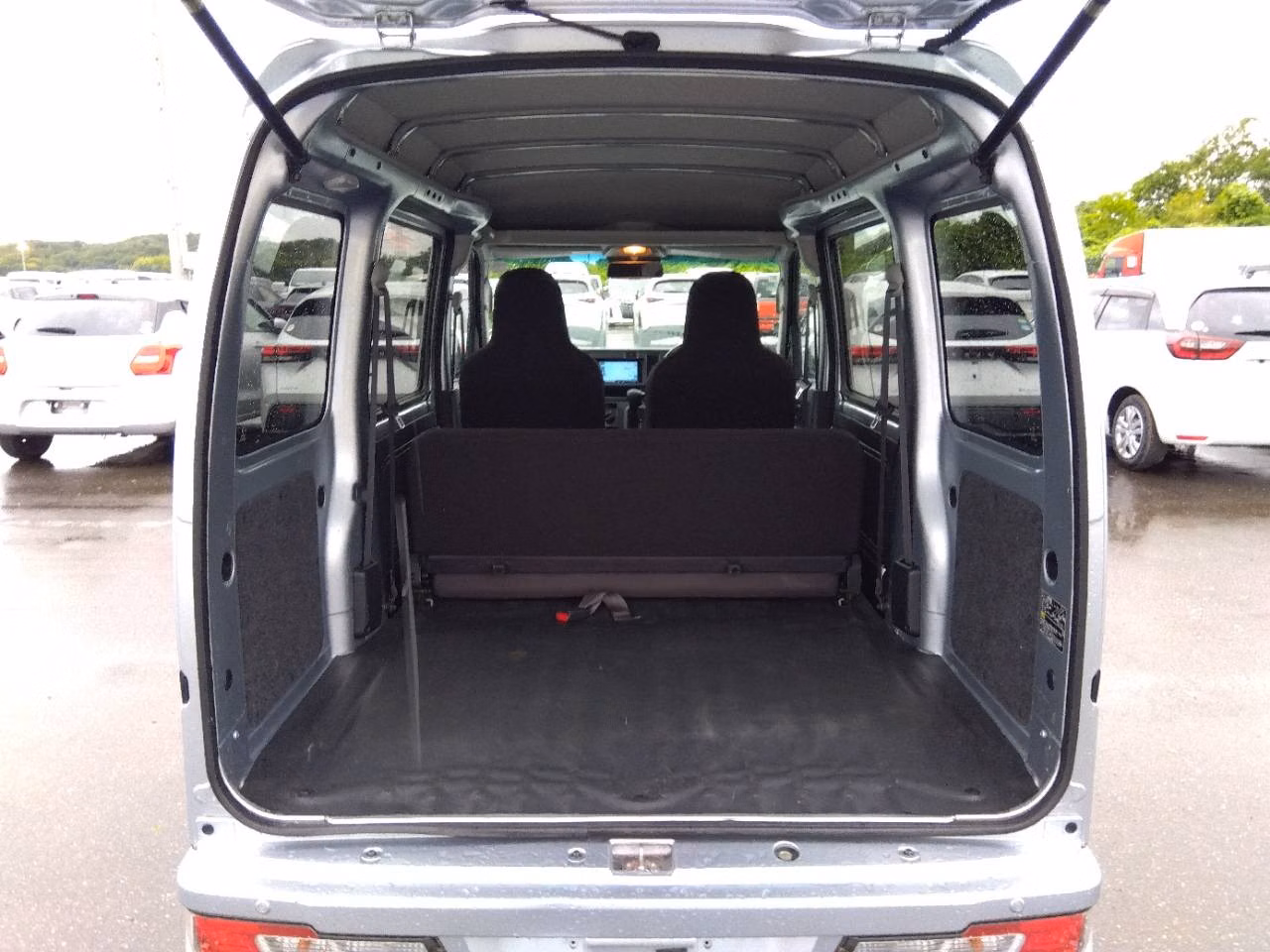 TOYOTA PIXIS VAN
