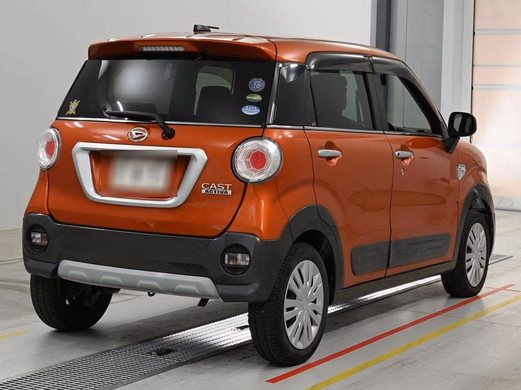 DAIHATSU CAST