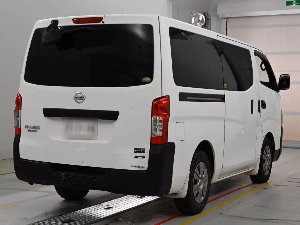 NISSAN NV350 CARAVAN