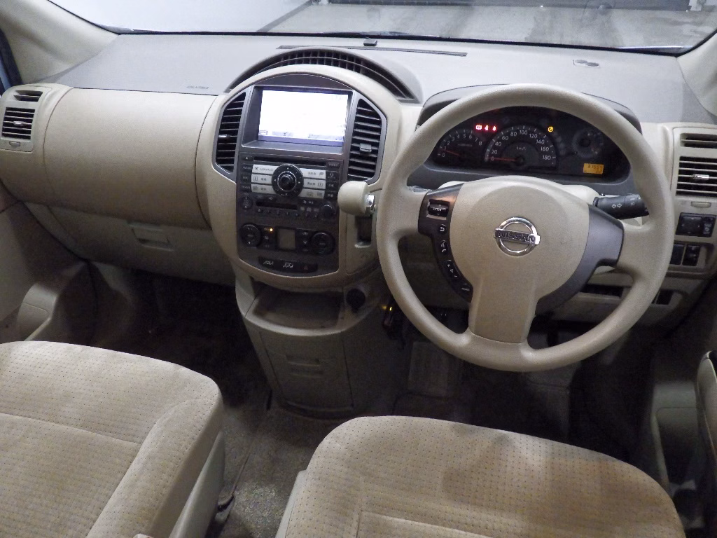 NISSAN LAFESTA