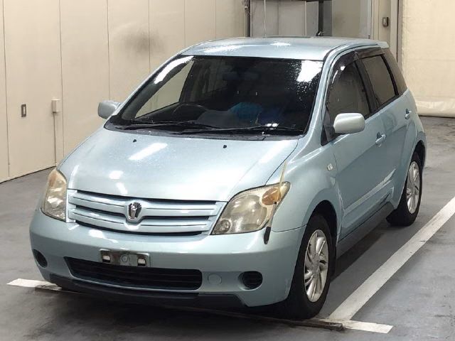 TOYOTA IST