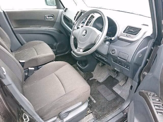 MITSUBISHI DELICA D:2