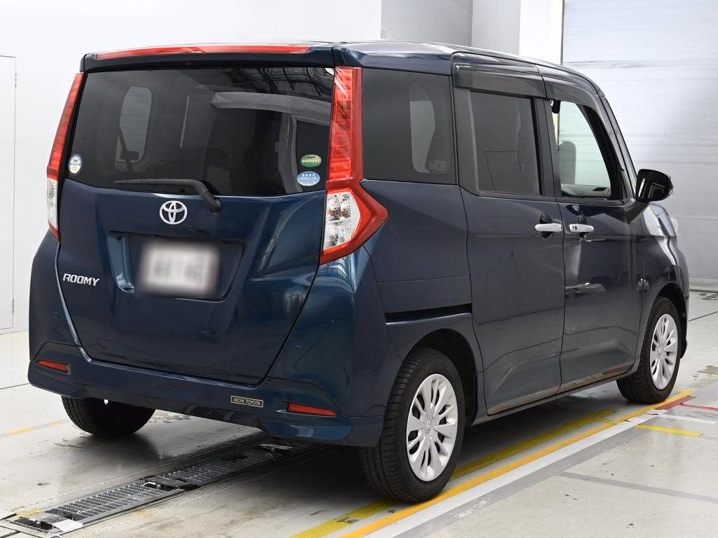TOYOTA ROOMY