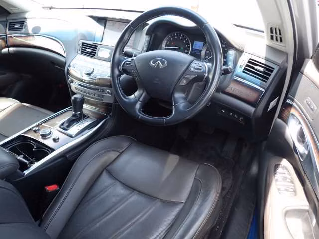 NISSAN FUGA