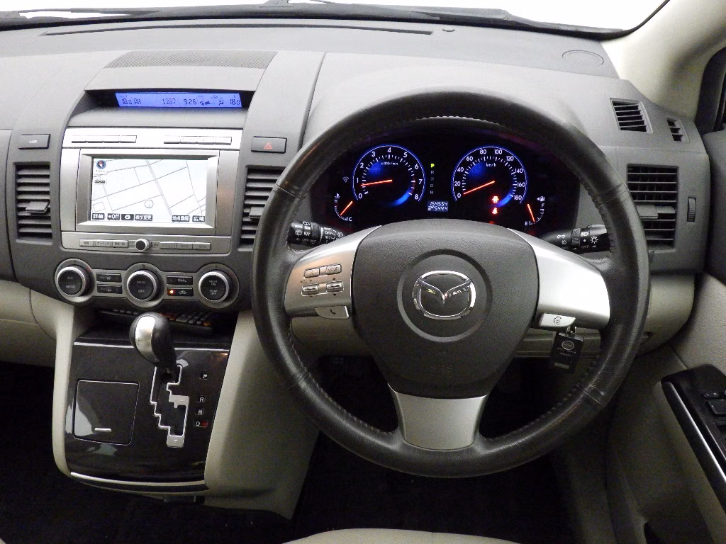 MAZDA MPV