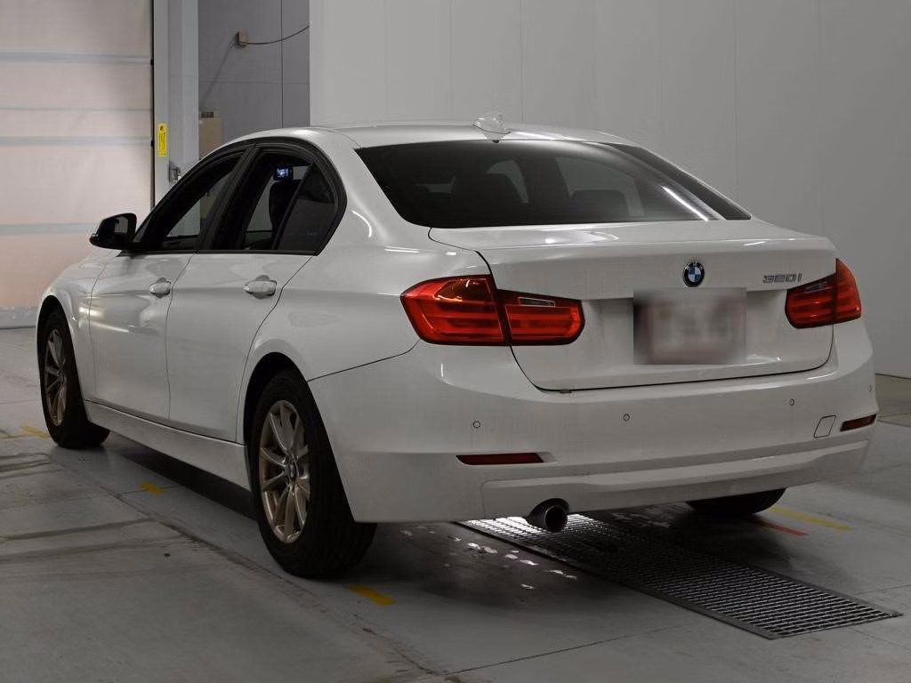 BMW 3-SERIES