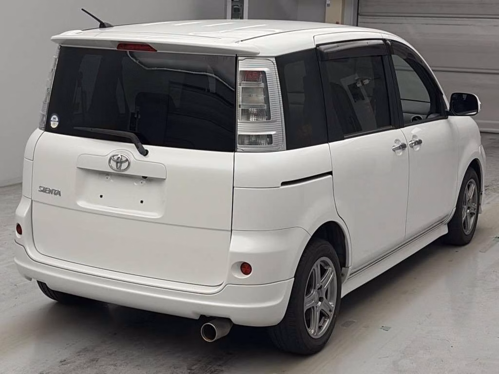 TOYOTA SIENTA