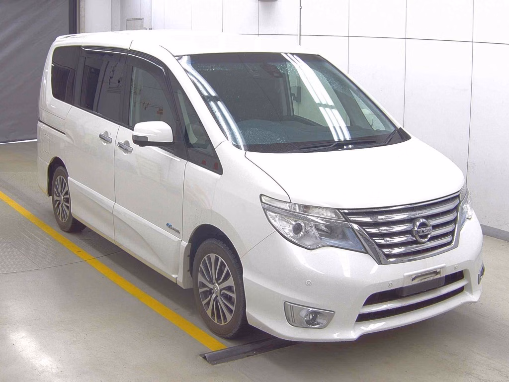 NISSAN SERENA