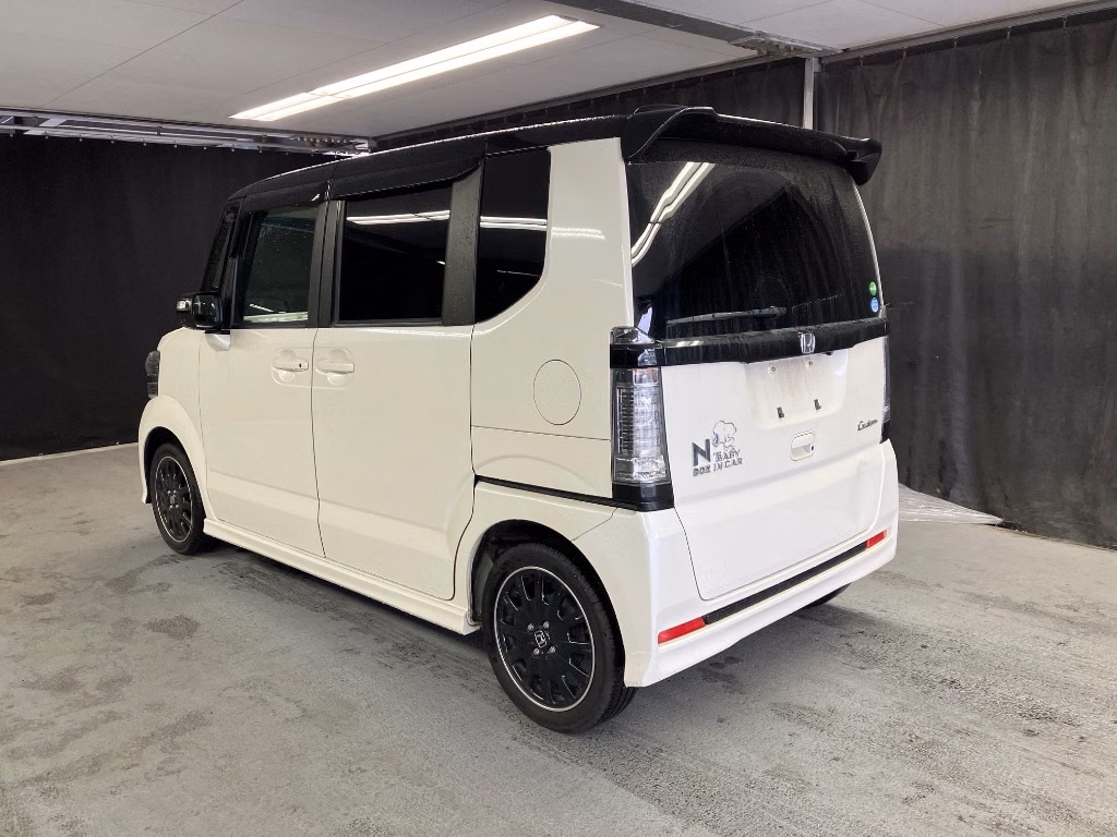 HONDA N-BOX