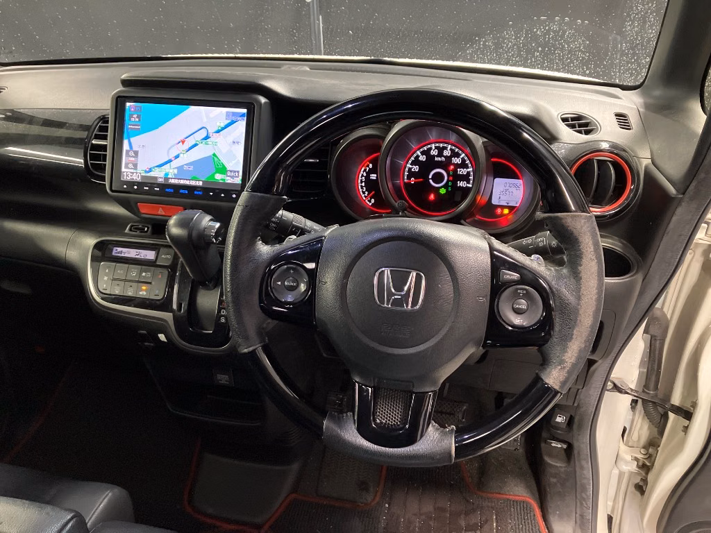 HONDA N-BOX
