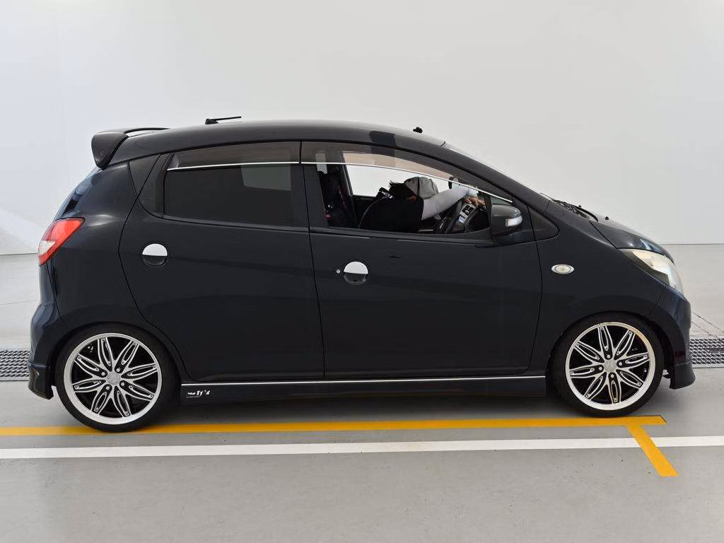 SUZUKI CERVO