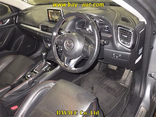 MAZDA AXELA