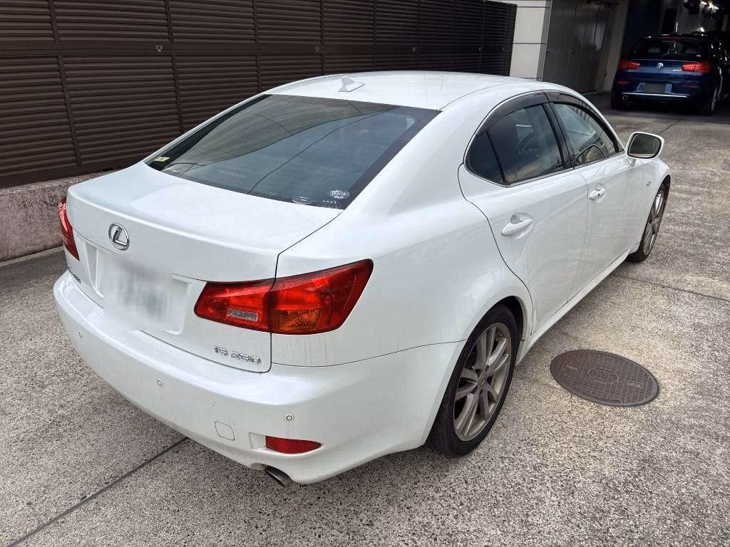 LEXUS IS250