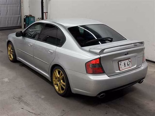 SUBARU LEGACY B4