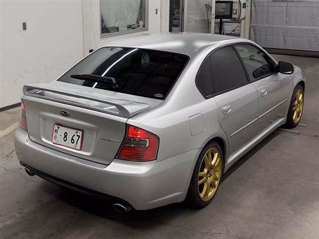 SUBARU LEGACY B4