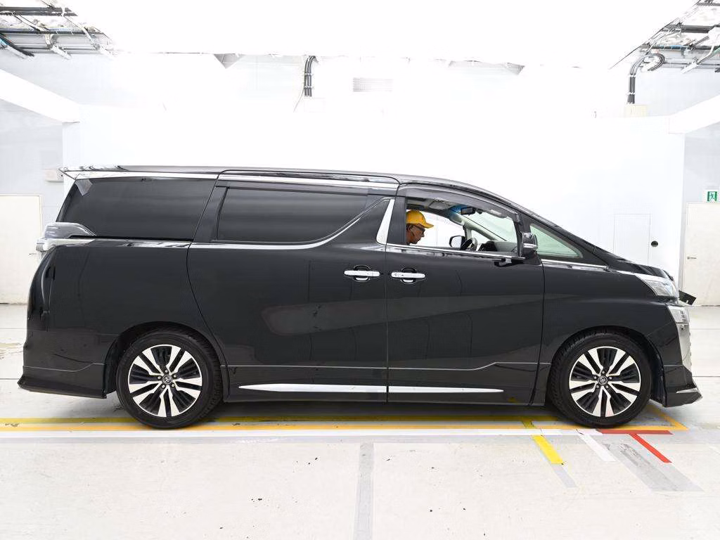TOYOTA VELLFIRE