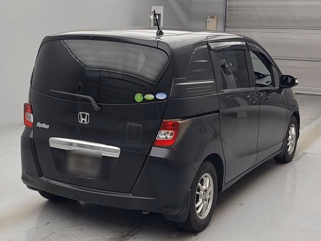 HONDA FREED SPIKE