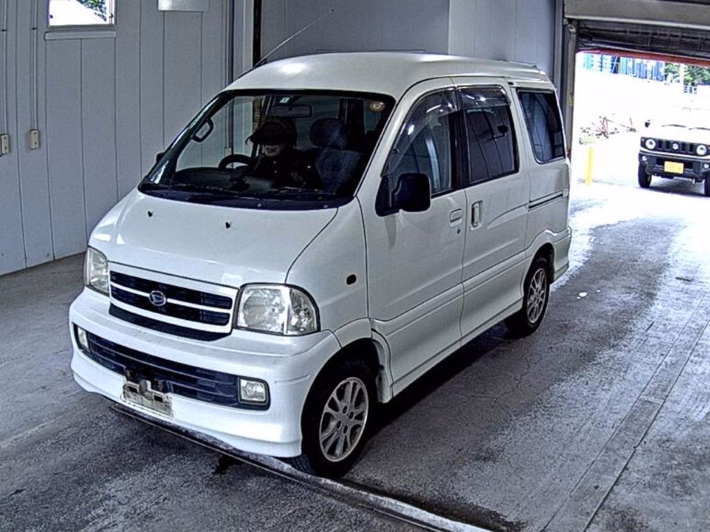 DAIHATSU ATRAI7