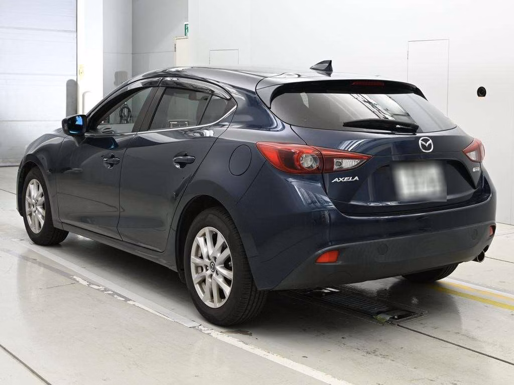 MAZDA AXELA