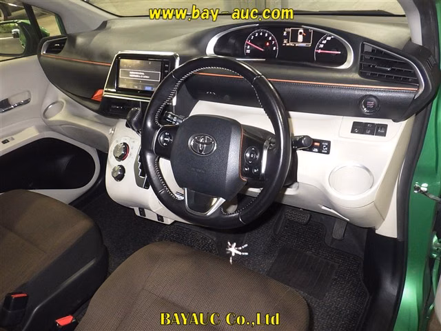 TOYOTA SIENTA