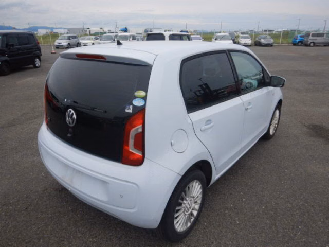 VOLKSWAGEN UP!