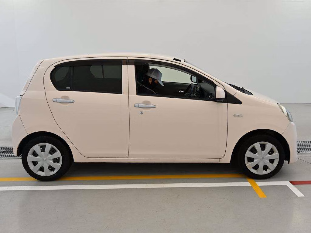TOYOTA PIXIS EPOCH
