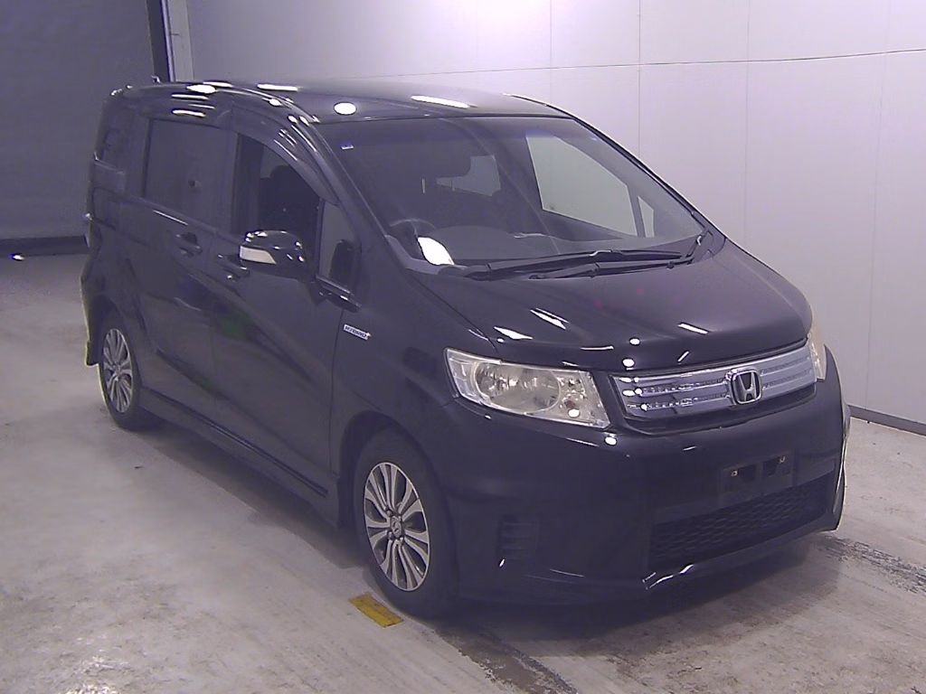 HONDA FREED SPIKE