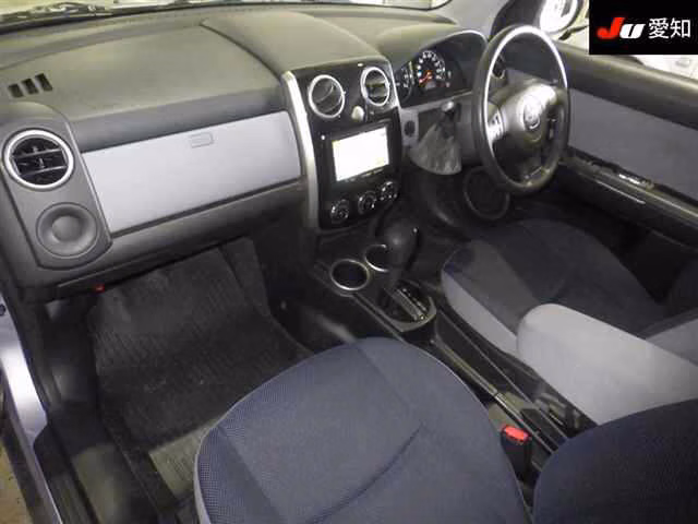MAZDA VERISA