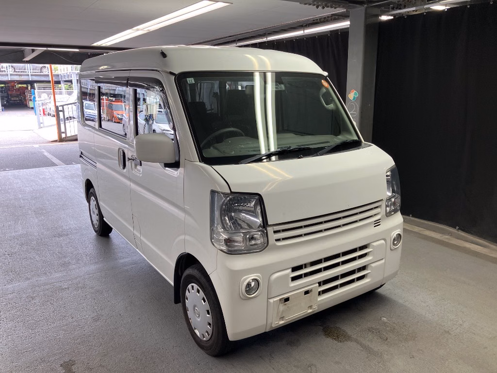 NISSAN NV100 CLIPPER