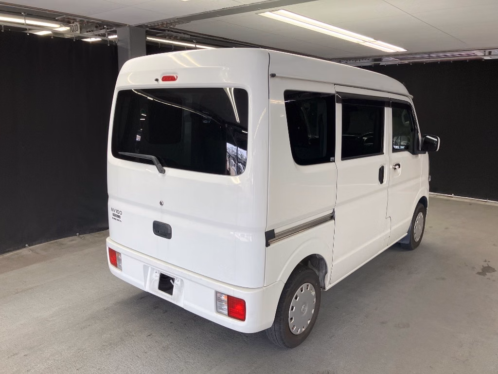 NISSAN NV100 CLIPPER