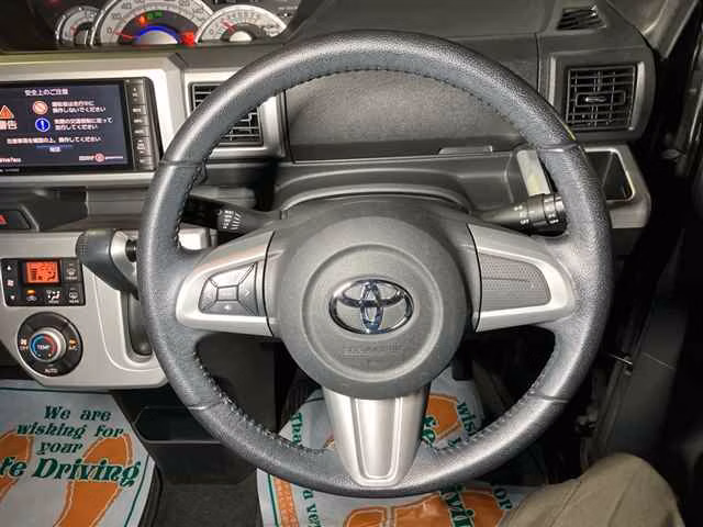 TOYOTA PIXIS MEGA