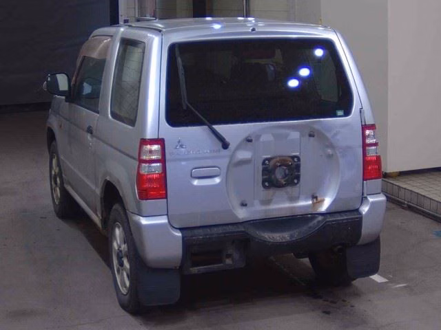 MITSUBISHI PAJERO MINI