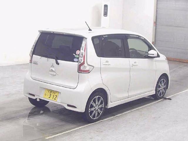 MITSUBISHI EK CUSTOM