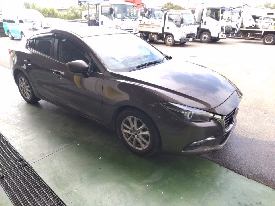 MAZDA AXELA