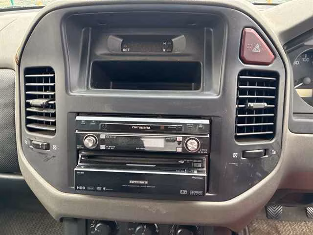 MITSUBISHI PAJERO