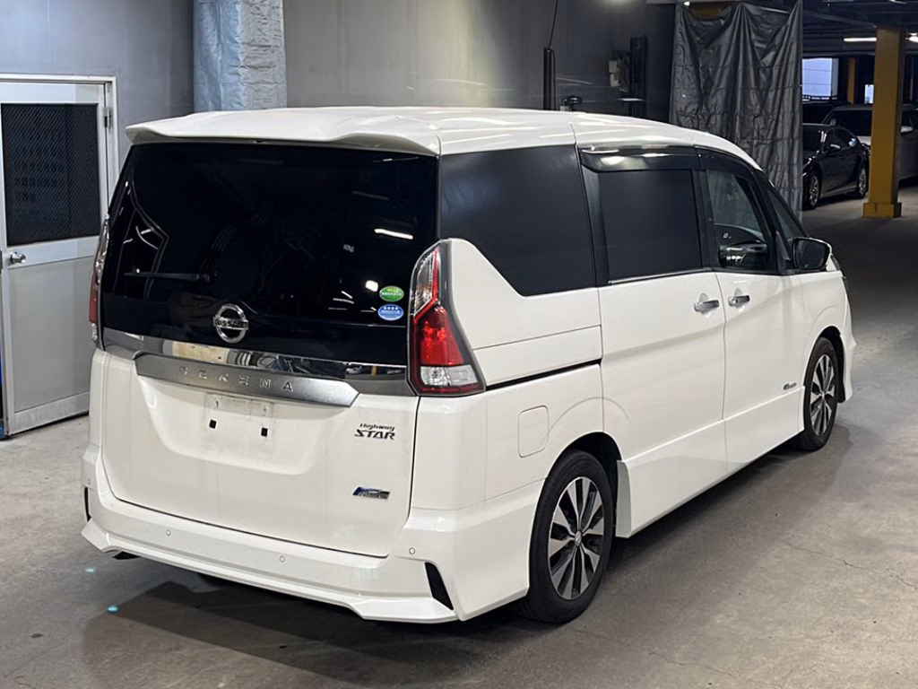 NISSAN SERENA
