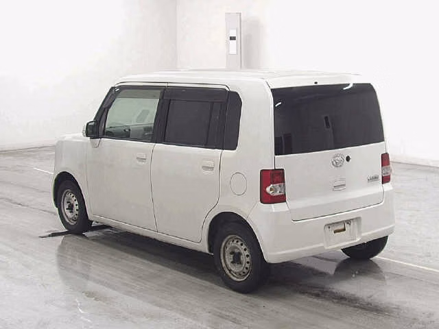 DAIHATSU MOVE CONTE