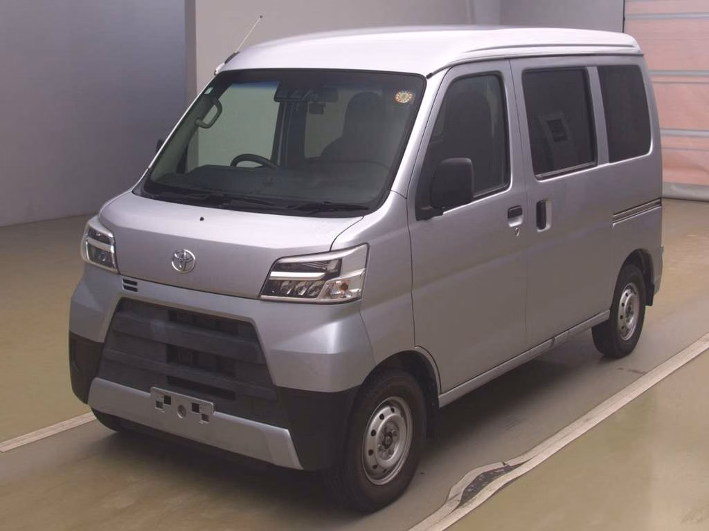 TOYOTA PIXIS VAN