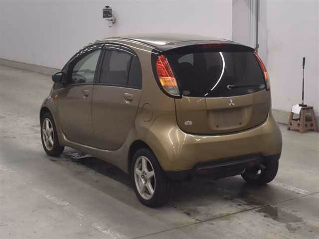 MITSUBISHI I