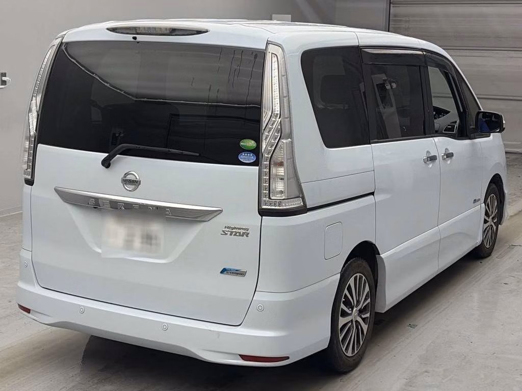 NISSAN SERENA