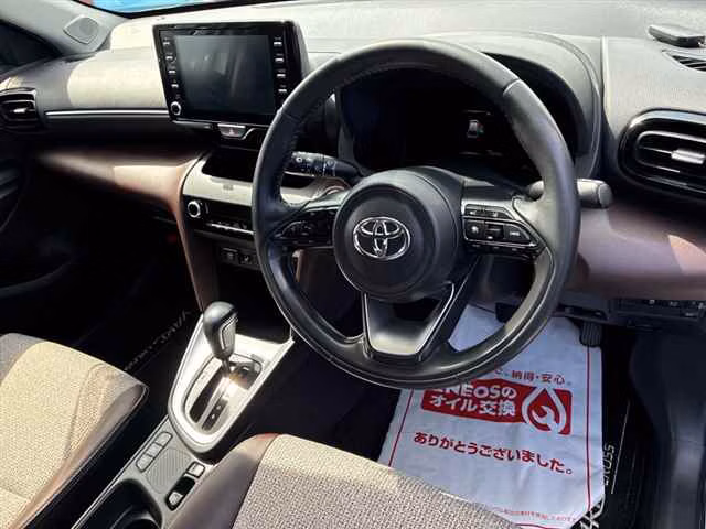 TOYOTA YARIS CROSS