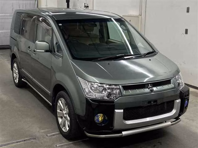 MITSUBISHI DELICA D:5