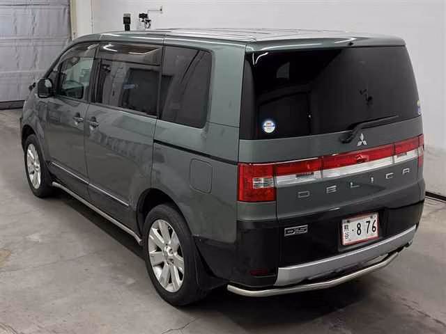 MITSUBISHI DELICA D:5