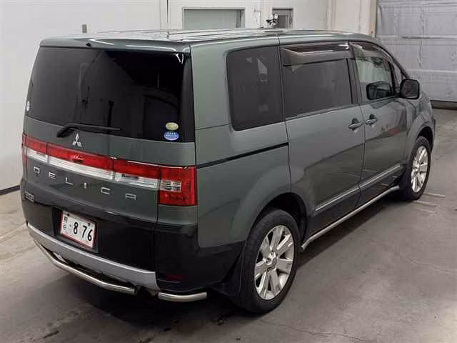 MITSUBISHI DELICA D:5