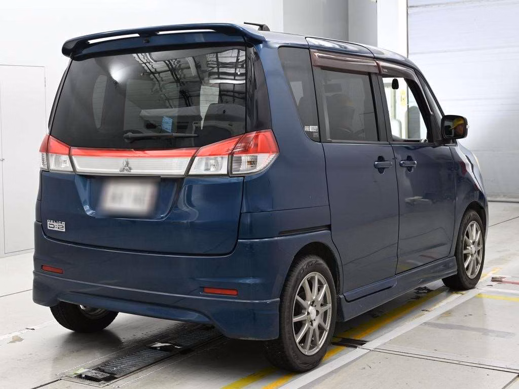 MITSUBISHI DELICA D:2
