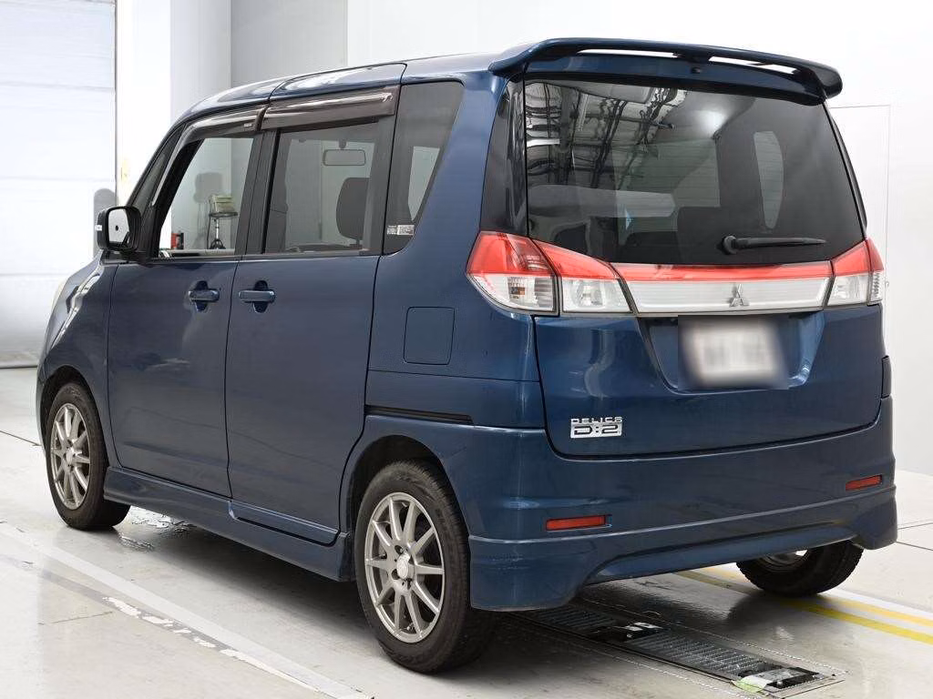 MITSUBISHI DELICA D:2