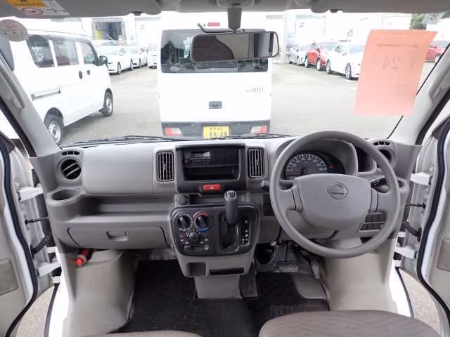 NISSAN NV100 CLIPPER