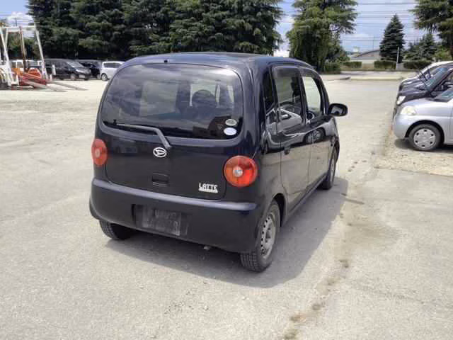 DAIHATSU MOVE LATTE