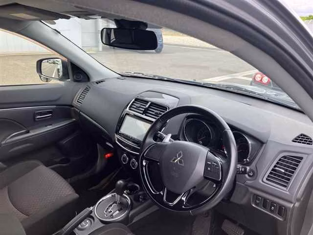 MITSUBISHI RVR