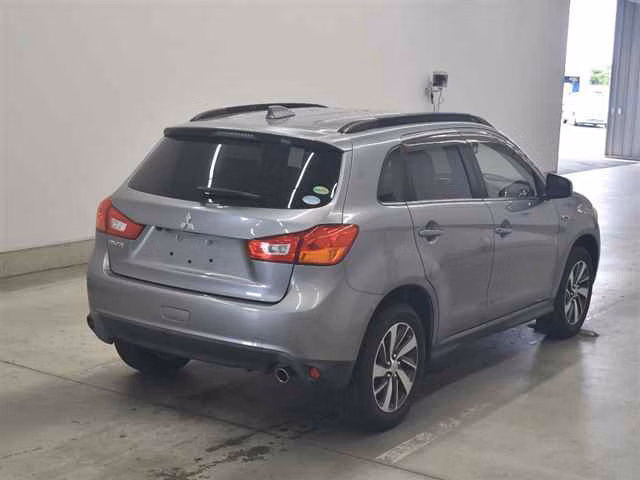 MITSUBISHI RVR